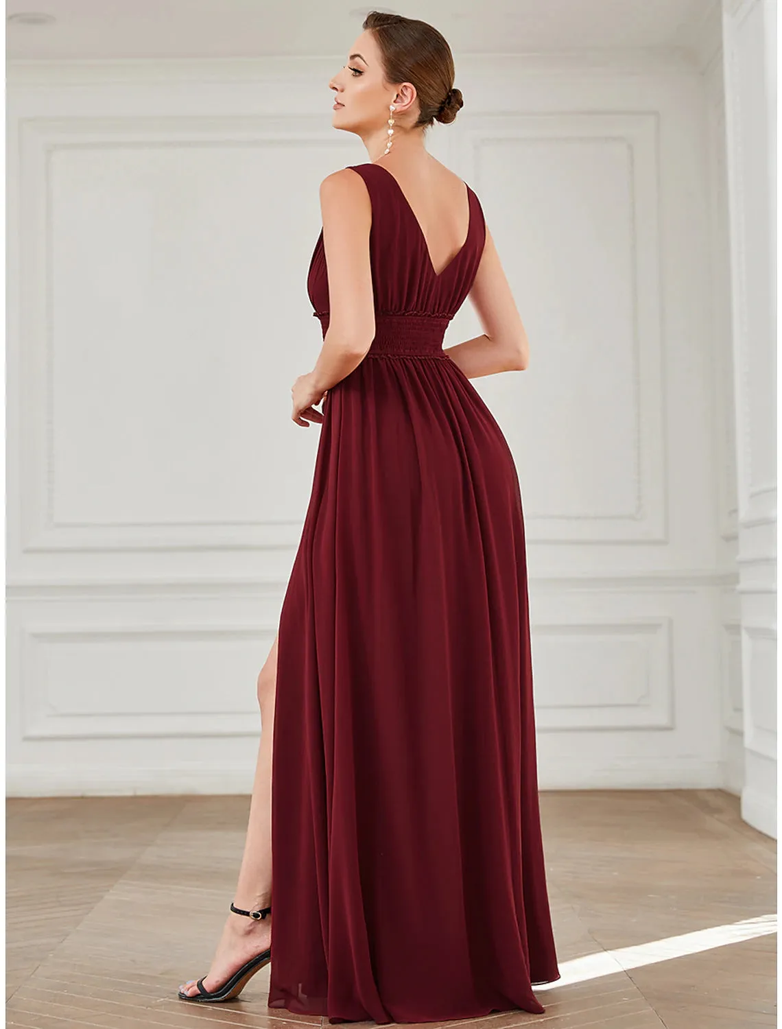 A-Line Evening Gown Minimalist Dress Wedding Guest Floor Length Sleeveless V Neck Chiffon with Pleats