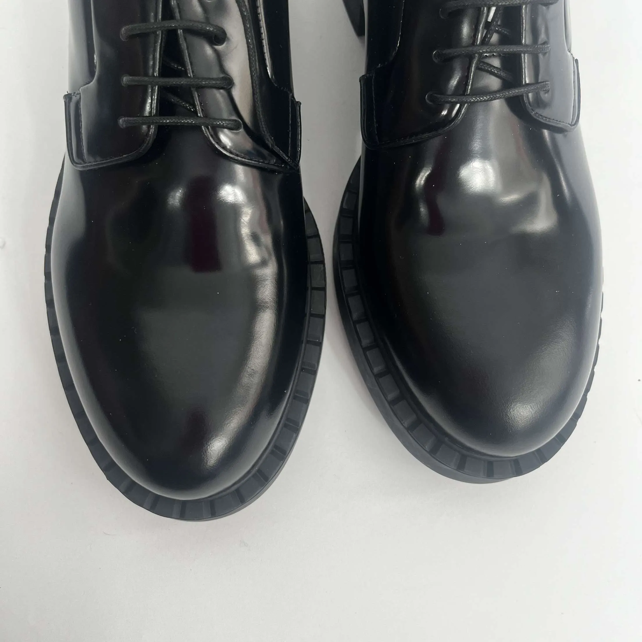 Prada £890 Black Brushed Leather Derby Shoes 41